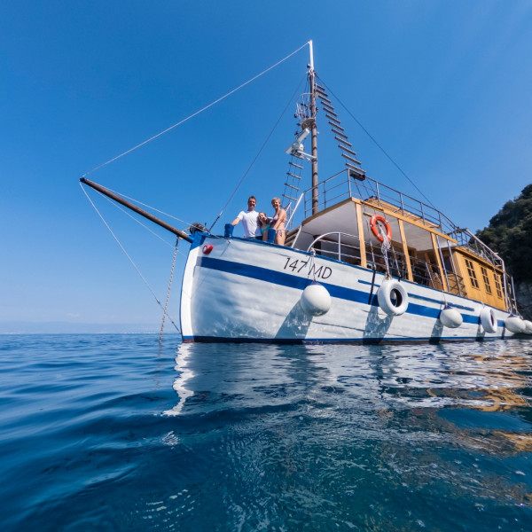 Champagne Bay by boat, Apartments Riviera Blue with private Jacuzzis, Oprić, Kvarner, Croatia Oprič