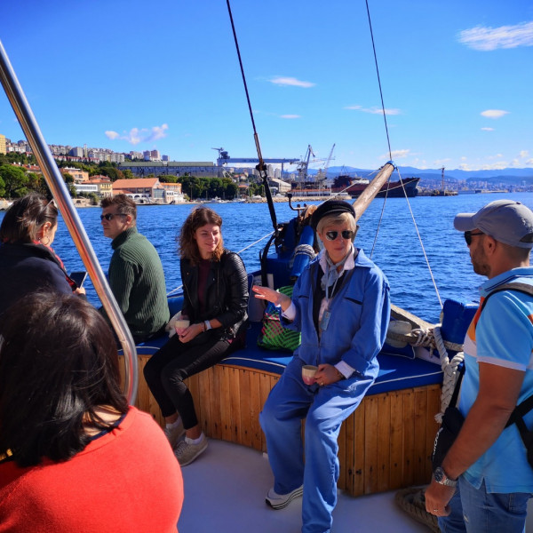 Rijeka by boat, Apartments Riviera Blue with private Jacuzzis, Oprić, Kvarner, Croatia Oprič