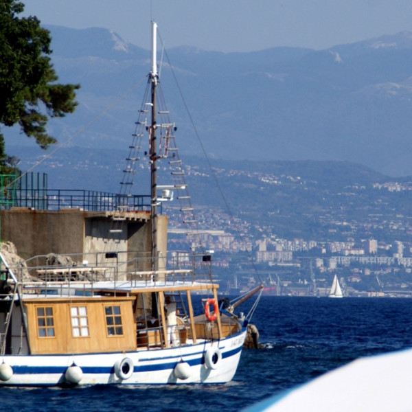 Mošćenička Draga by boat, Apartments Riviera Blue with private Jacuzzis, Oprić, Kvarner, Croatia Oprič